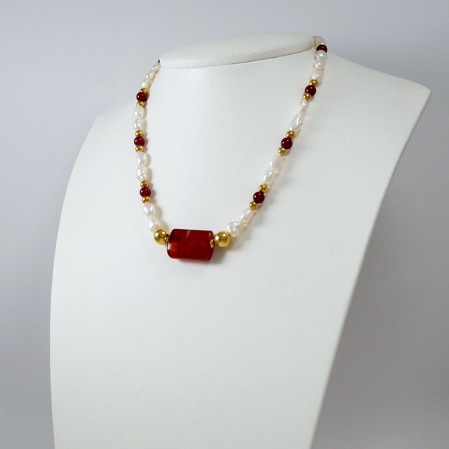 Pearls, Carnelians & Gold Plated Silver Necklace (II)